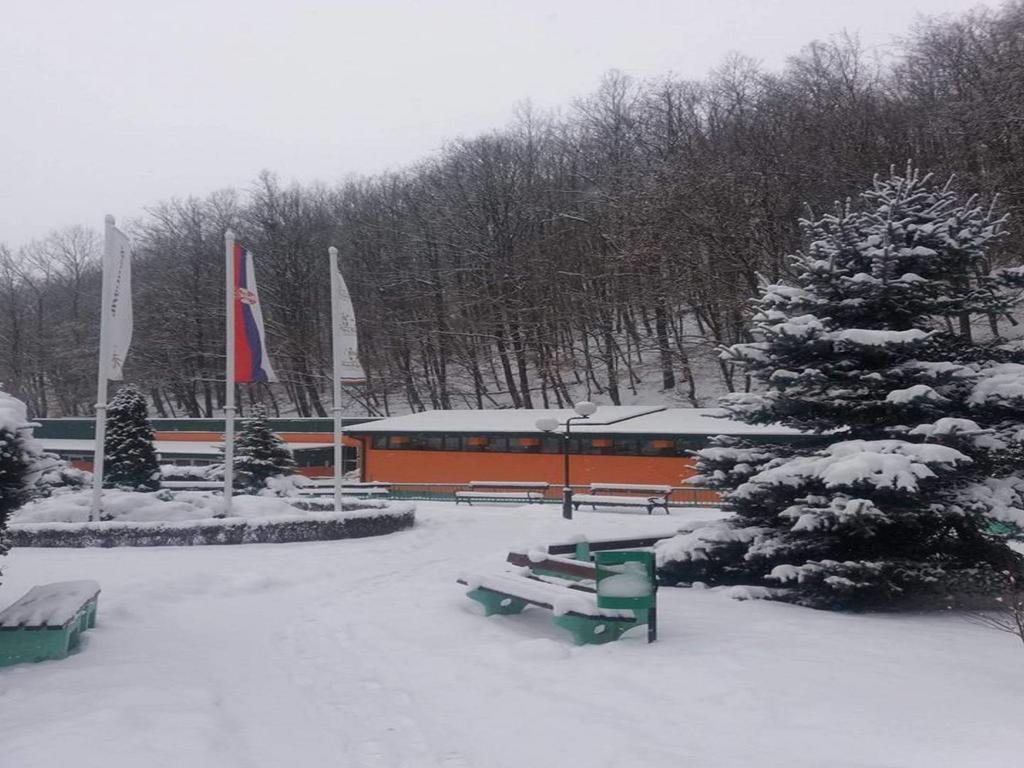 Guesthouse Edelnice Gornja Trepča エクステリア 写真
