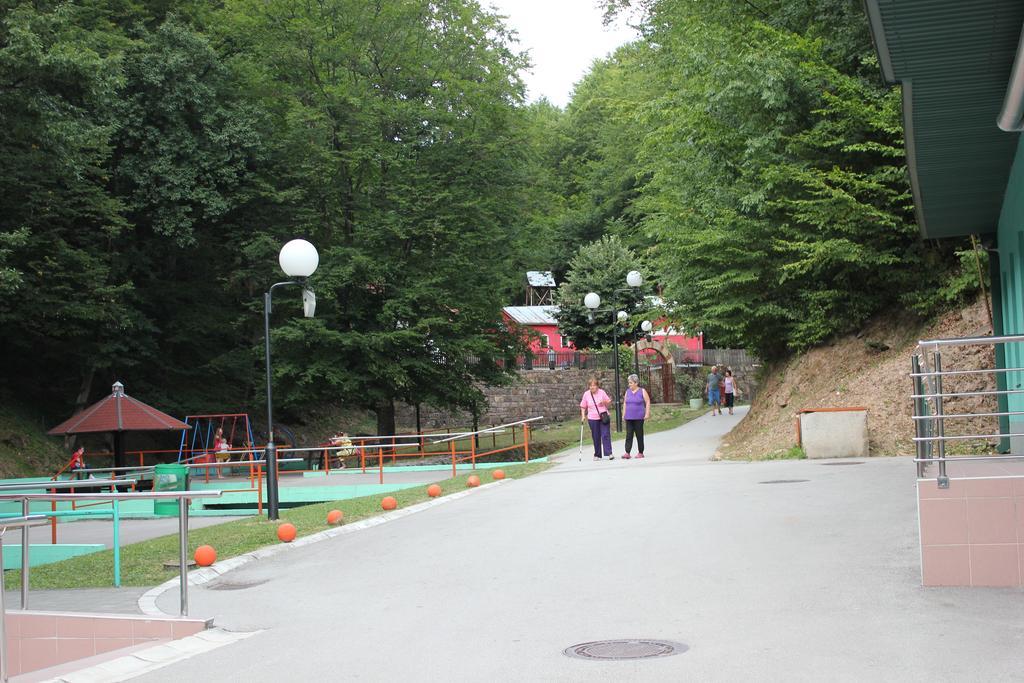 Guesthouse Edelnice Gornja Trepča エクステリア 写真